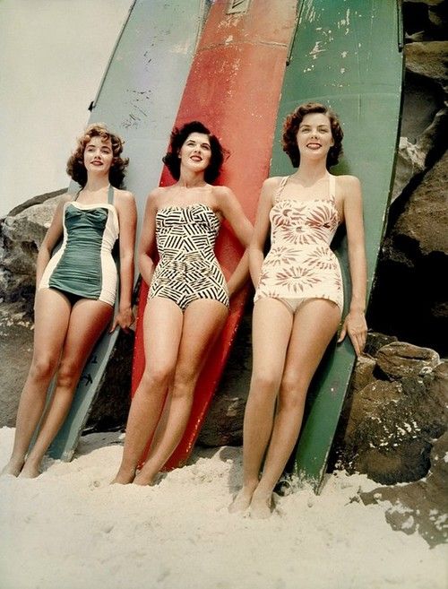 Des robes longues aux maillots de bain triangulaires : l'histoire des tenues de plage