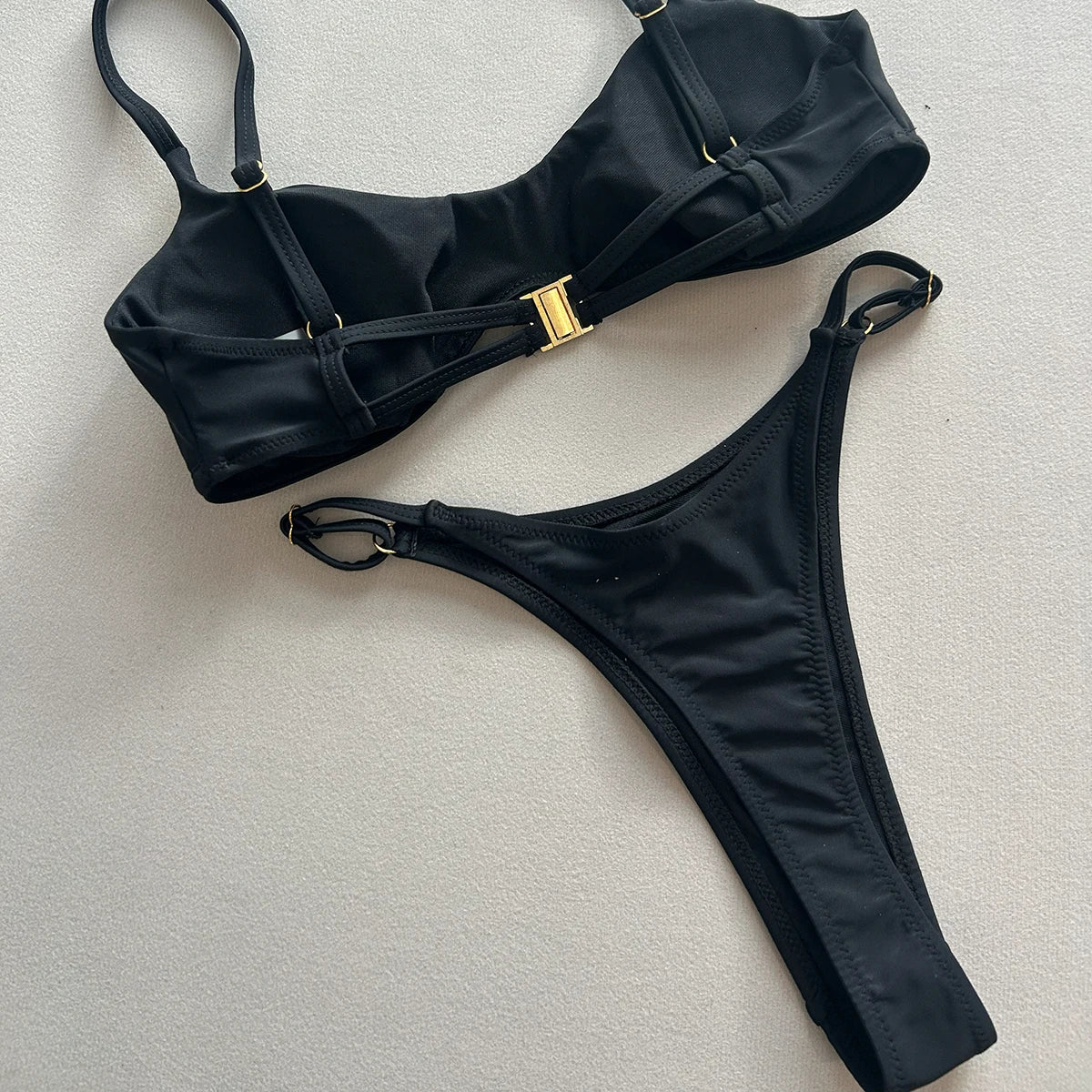 Bikini Onyx – Maillot deux pièces noir – visuel 5