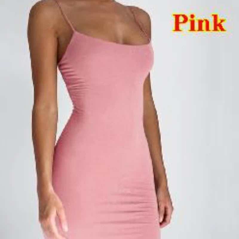 Robe Essentielle – Minimaliste & Féminine