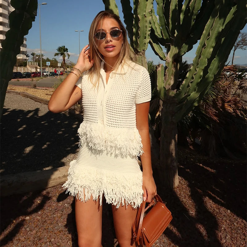 Ensemble “Coconut Chic” – Haut & Jupe Frangés en Crochet