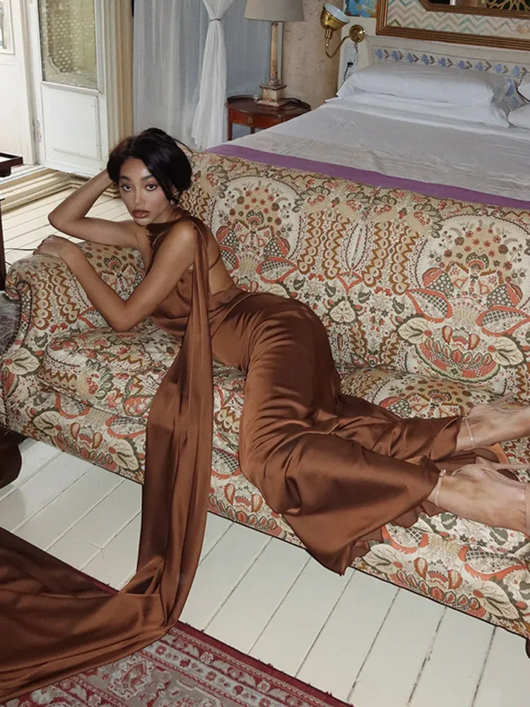 Robe Élégance Drapée – Collection Prestige