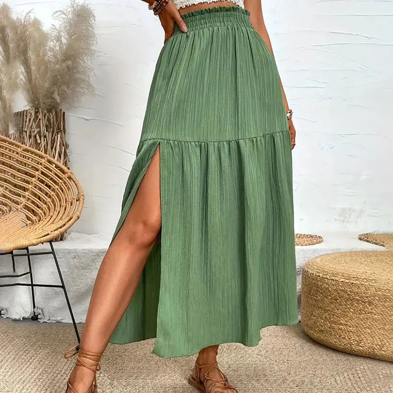 Jupe longue vert sauge, détail de la fente latérale