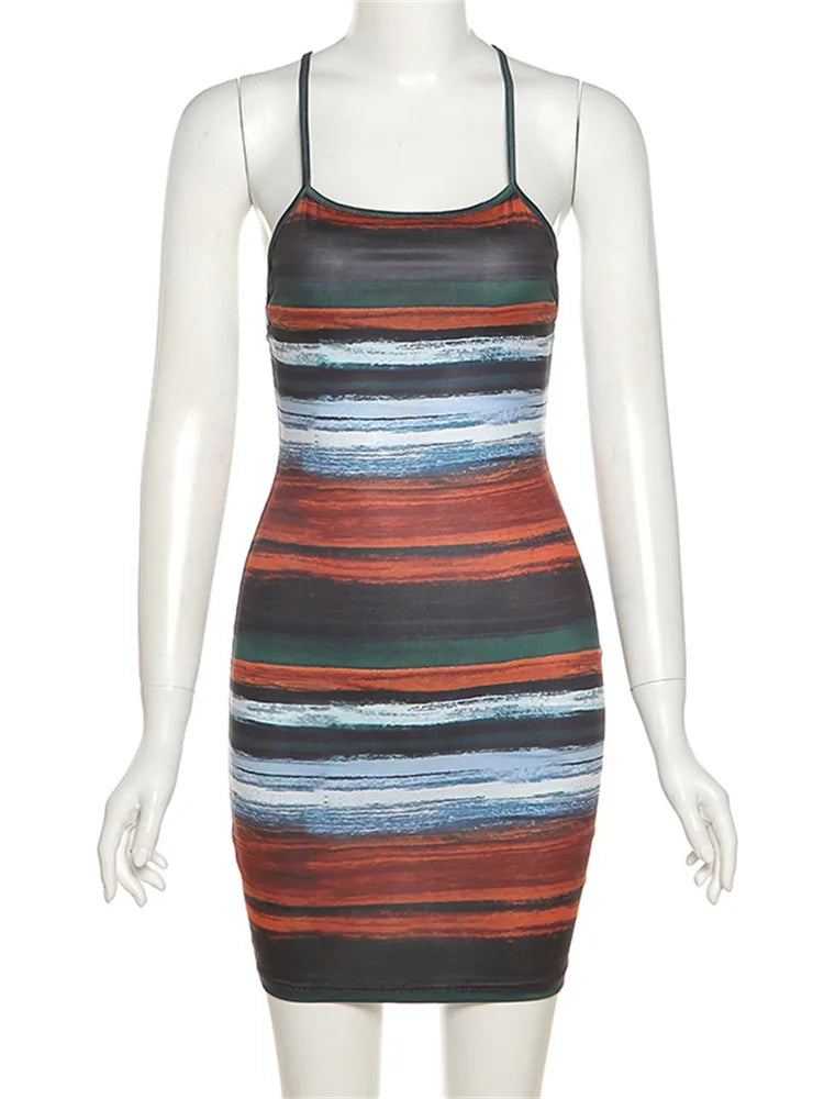 Détail de la mini robe Naya rayée marron pour femme