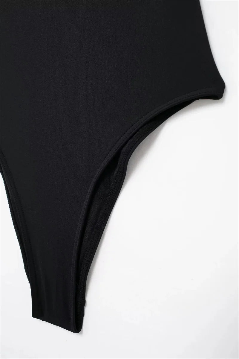 Body bustier femme noir ou marron avec bijou doré au col