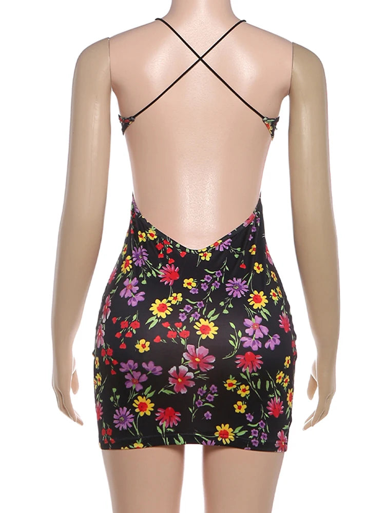 Robe Fleurie Yara – Mini robe noire imprimé floral