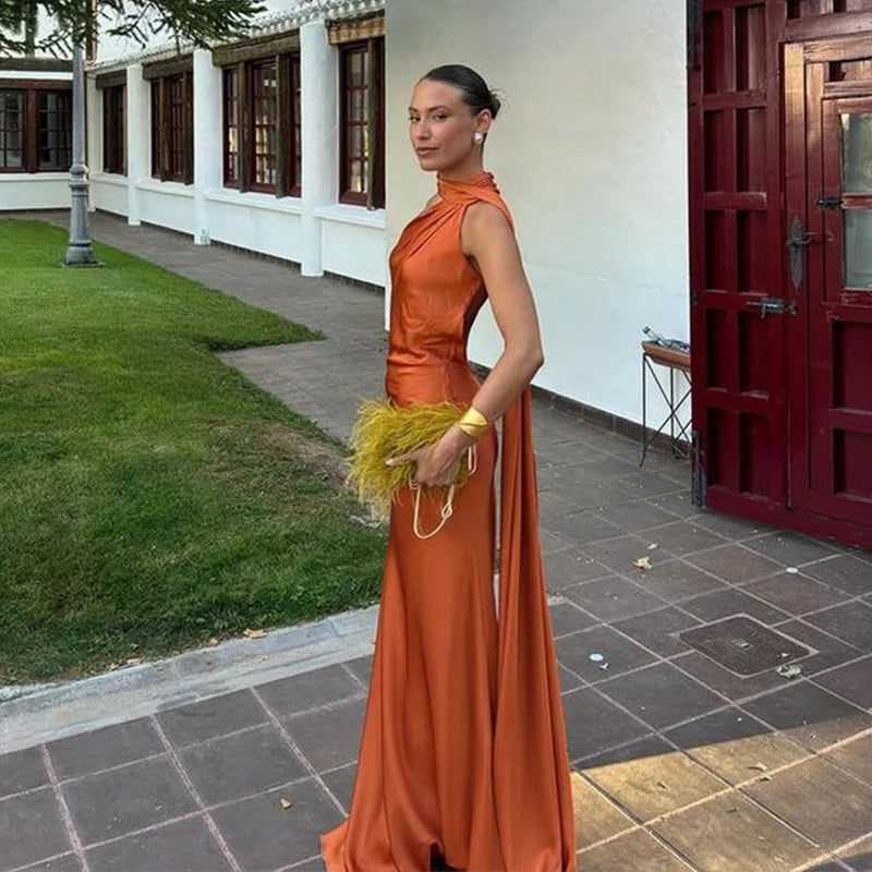Robe Élégance Drapée – Collection Prestige