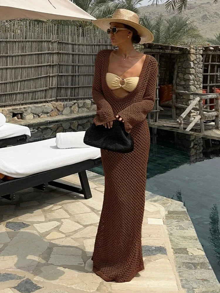 Robe Sirena longue en crochet dos nu, coloris noir ou marron foncé